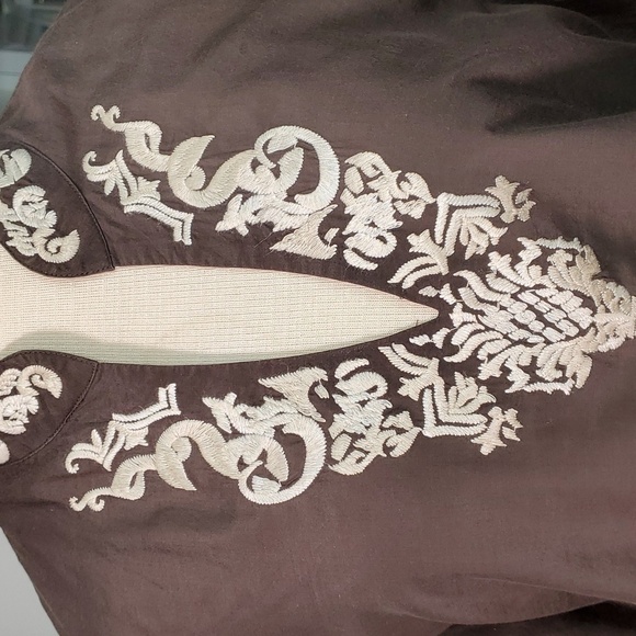 Chico's tunic top. Enbroidery V neck 70 cotton 30 silk. Brown. Size 1 Medium. - Picture 2 of 8